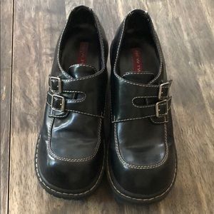 Women’s vintage platform shoes, size 8